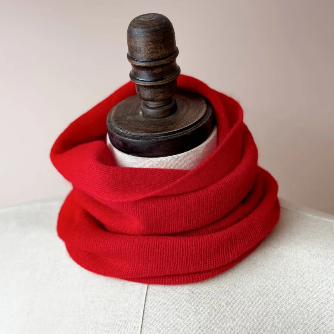 Cashmere neck warmer