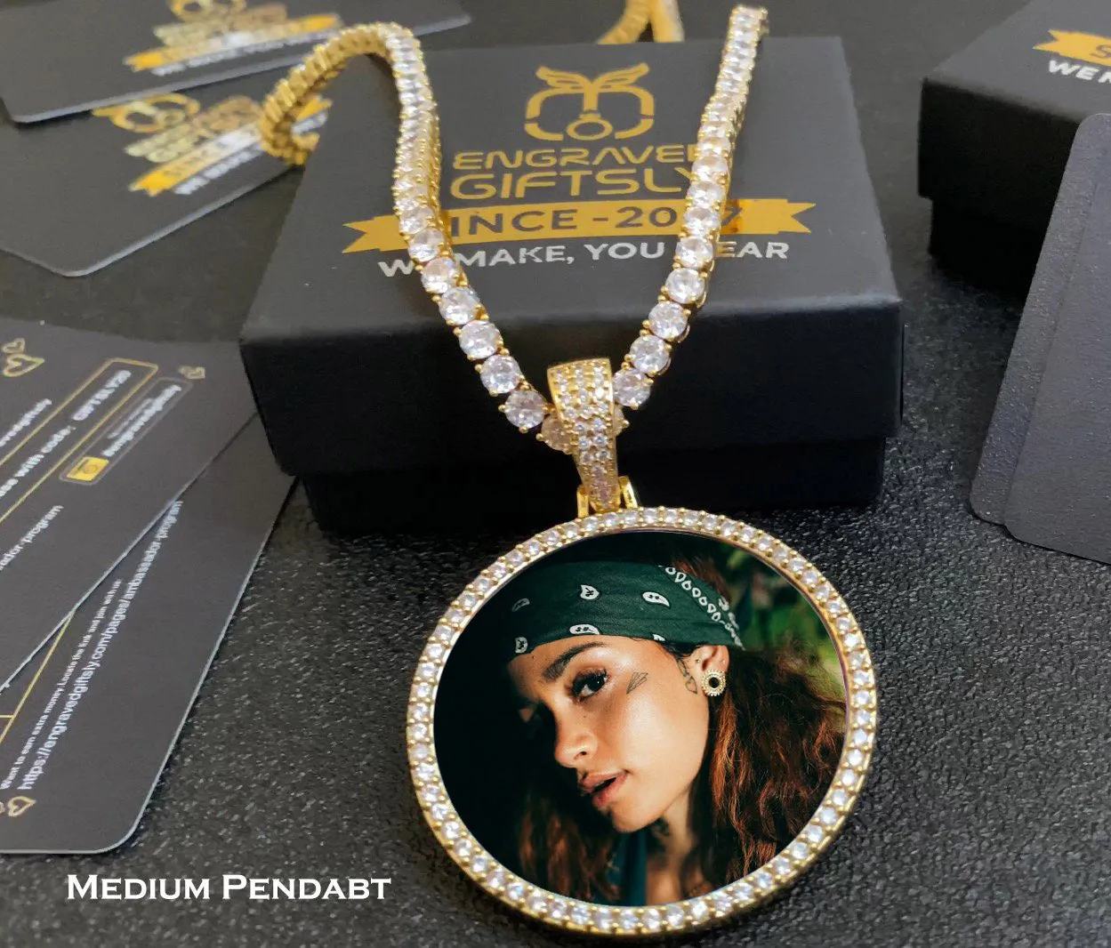 Custom Photo Medallion Necklace- Plating Of Gold Medallion Necklace Christmas Gifts For Girlfriend