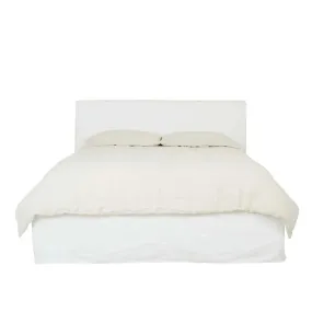 GlobeWest | Vittoria Slope Bed | Milk