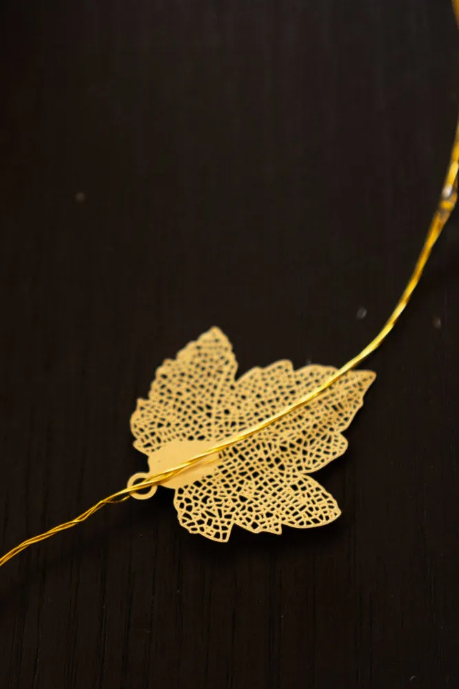 Gold Shimmer Leaf Detail Light Chain